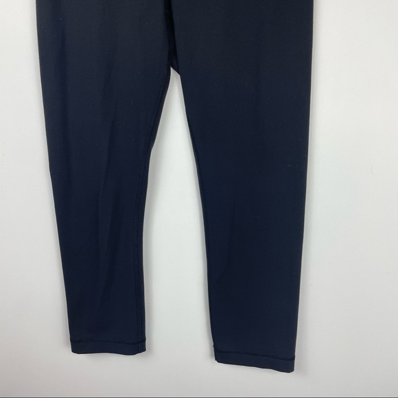 Lululemon Black Crop Leggings Sz 6 - Picture 8 of 9